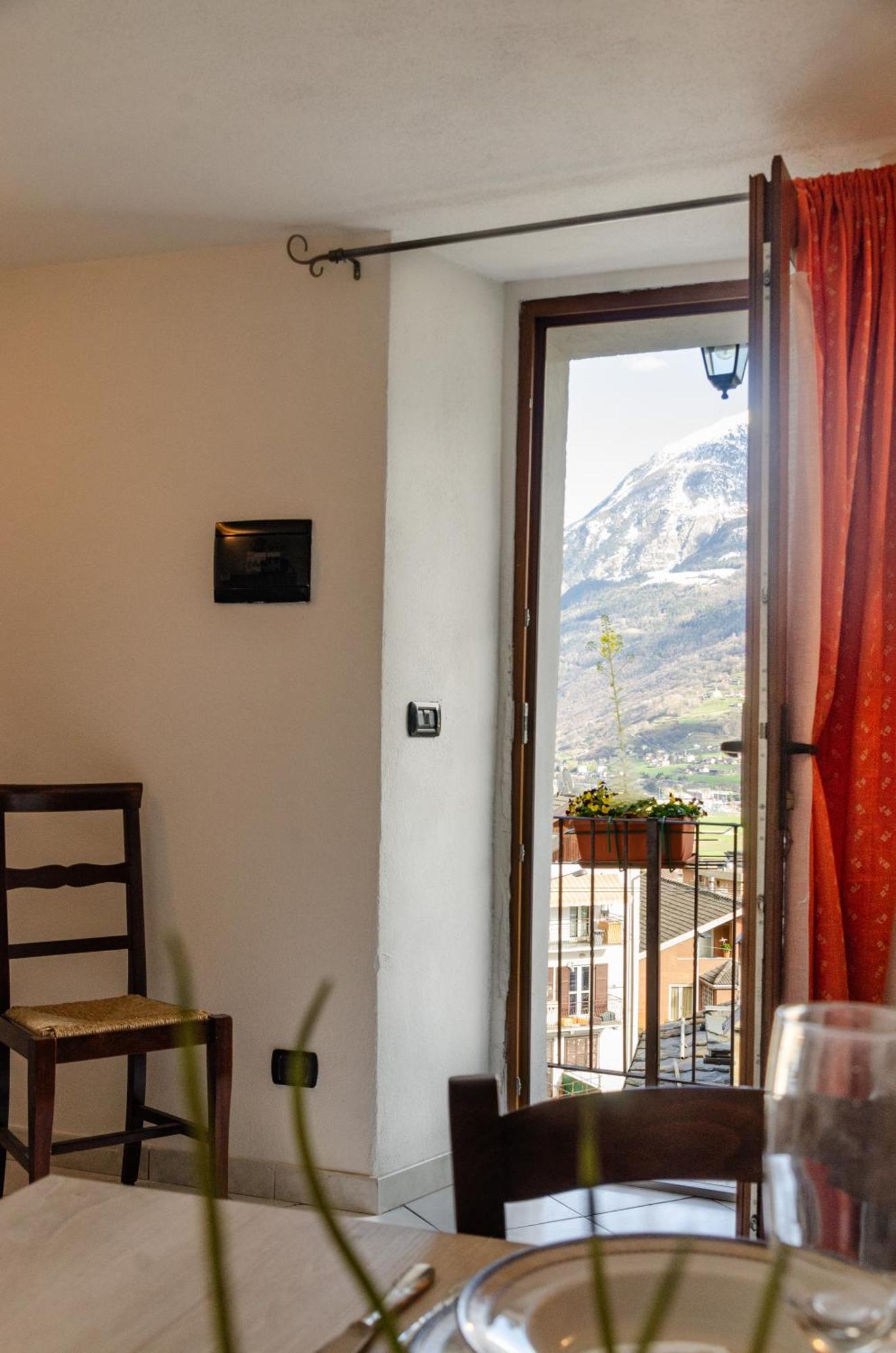 La Casa Degli Aromi - Vista Montagna E Relax Villa Aosta Exteriör bild
